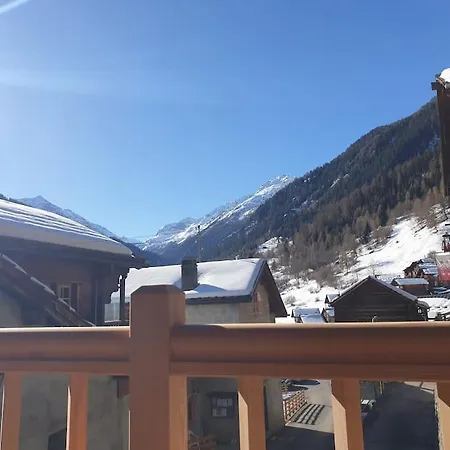 Διαμέρισμα Dans Un Village Authentique Des Montagnes Valaisannes