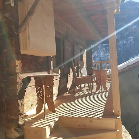 Apartamento Dans Un Village Authentique Des Montagnes Valaisannes Hérémence